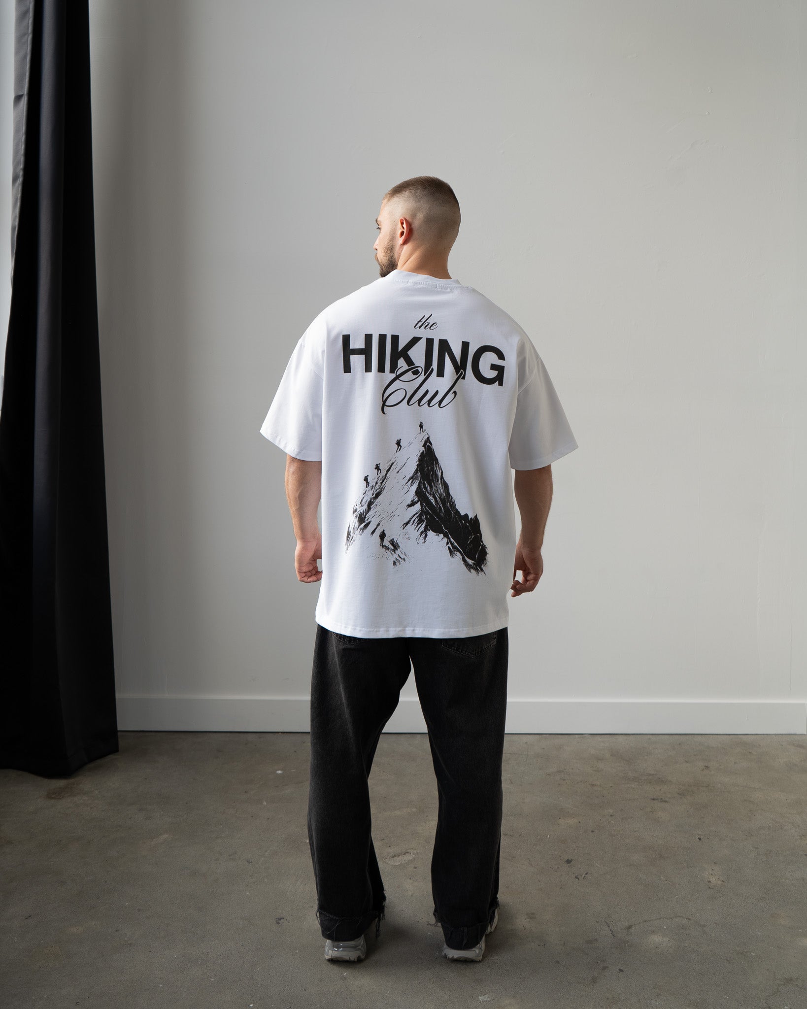 Hiking Club - Oversized Tshirt